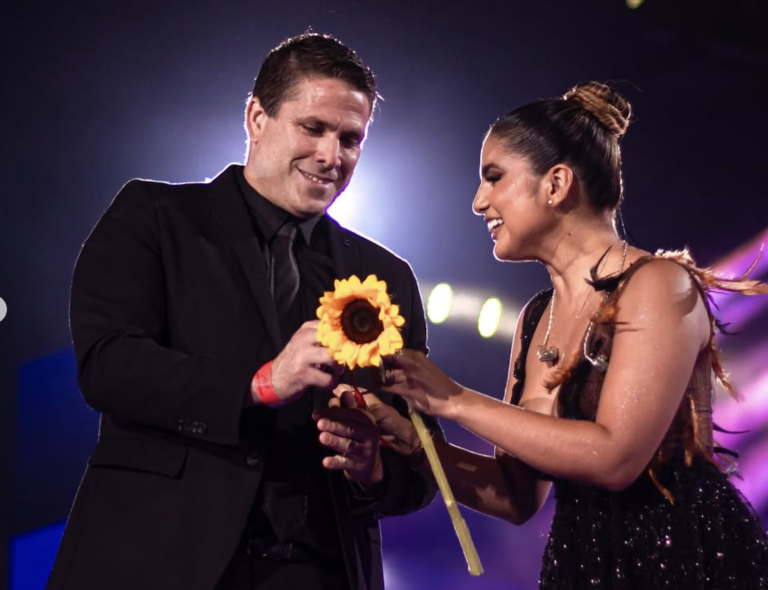 Paco Bazán no oculta su amor por Susana Alvarado en show de Corazón Serrano